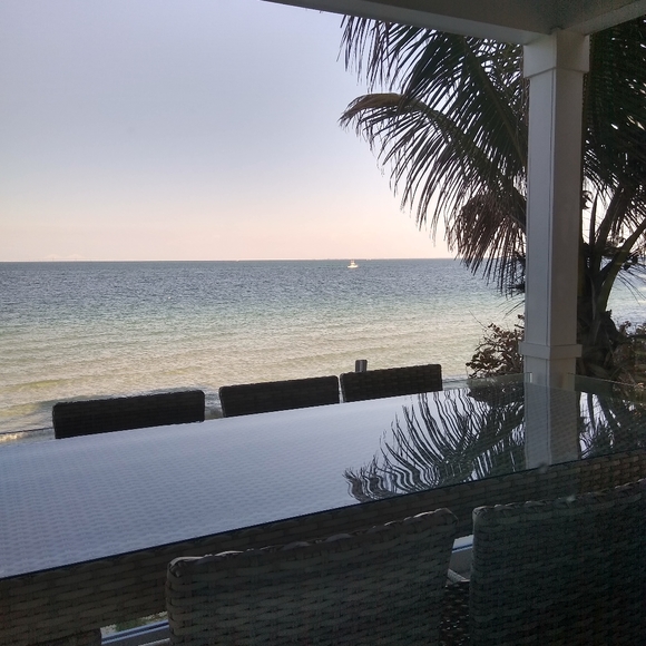 Meet your Posher, Hannah - Picture 1 of 1